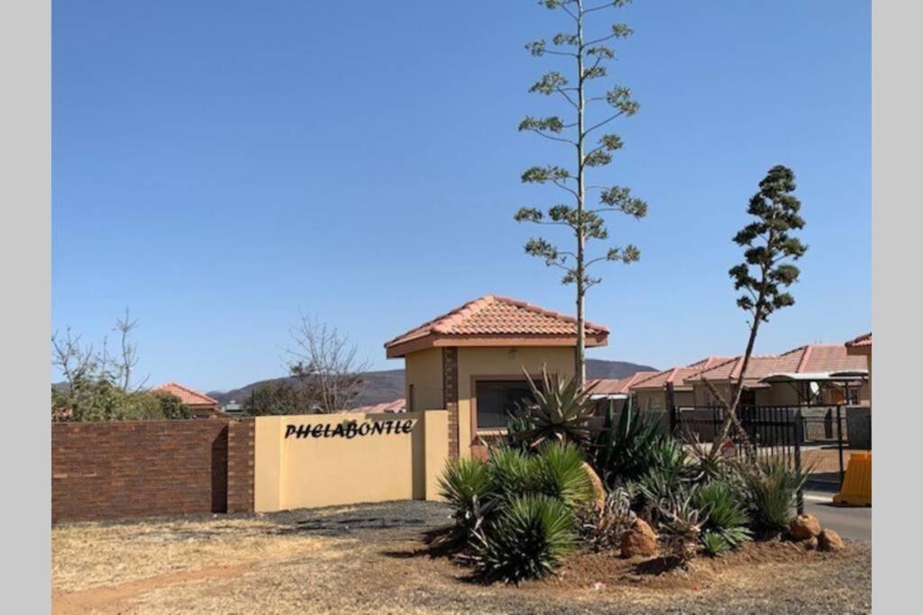 Rhino House With 3 Bedrooms Next To Pilanesberg And Sun City Mogwase 外观 照片